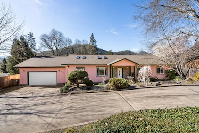 860 5th Ave, Central Point, OR 97502 - photo 7