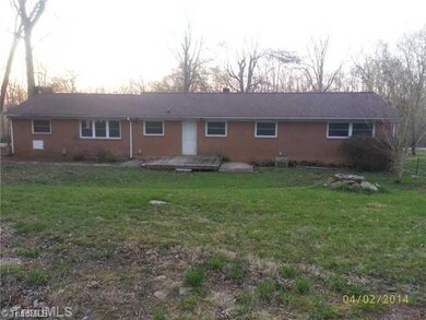 657 Inwood Rd, Asheboro, NC 27205 - photo 2