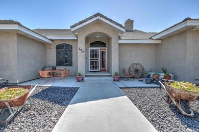 177 Carson River Dr, Fallon, NV 89406 - photo 2
