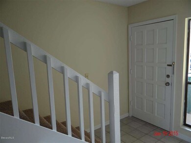 4 foyer