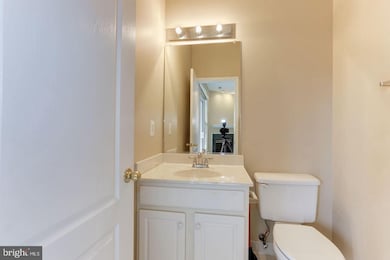 12956 Park Crescent Cir, Herndon, VA 20171 - photo 6