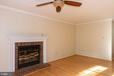 4306 Candlestick Ct, Dumfries, VA 22025 - photo 6