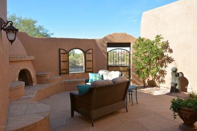 Front Courtyard & Fountain