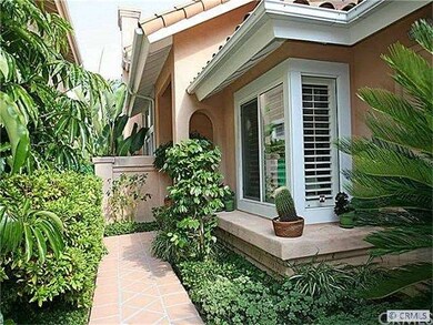 Charming Gated Courtyard