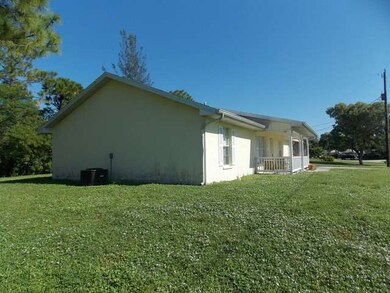 5467 25th Place SW, Naples, FL 34116 - photo 4