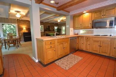 Cool rustic lodge-like kitchen