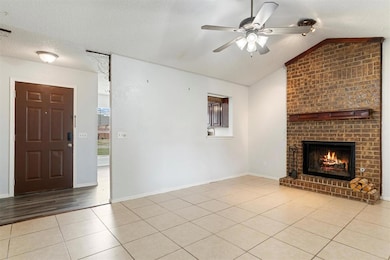 2224 NE 8th St, Moore, OK 73160 - photo 4