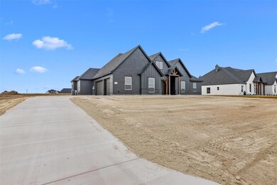 505 Longhorn Dr, Springtown, TX 76082 - photo 2