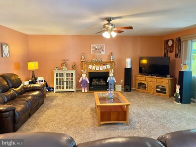 659 Crescent St, Langhorne, PA 19047 - photo 5