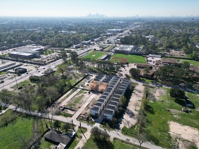 718 W Donovan St unit A, Houston, TX 77091 - photo 4