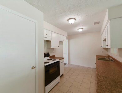 17022 Bougainvilla Ln, Friendswood, TX 77546 - photo 5