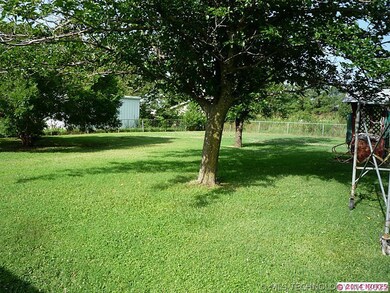 Back yard showing mature trees