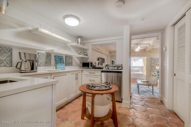 Palm Beach Hotel, Unit 1109_03