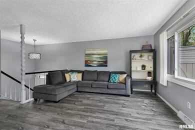 1202 N Stark St, Davenport, IA 52804 - photo 6