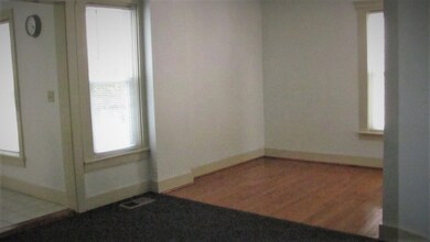 127 Post St, Rutland, VT 05701 - photo 4