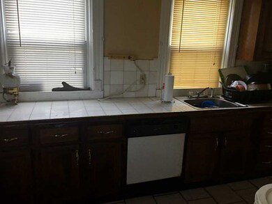 75 Corinth St, Providence, RI 02907 - photo 7