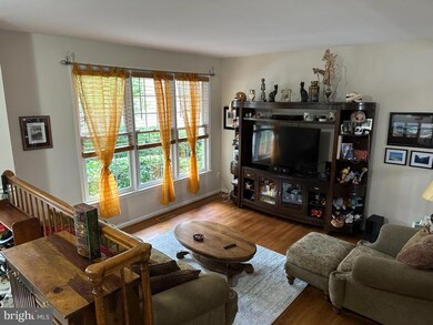 10807 Brewer House Rd, Rockville, MD 20852 - photo 7