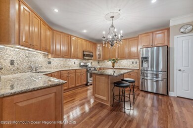 0010-09Kitchen