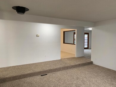 820 N 10th St, Central Point, OR 97502 - photo 3