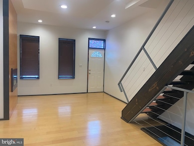 2641 Tulip St, Philadelphia, PA 19125 - photo 5