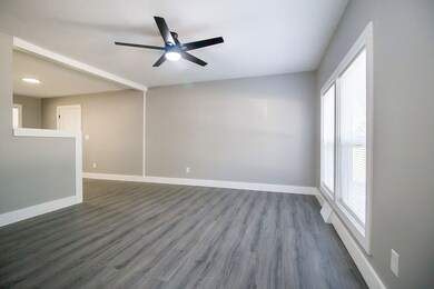 2326 Dawnshire Dr, Columbus, IN 47203 - photo 7