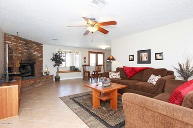 Great Room w/Fireplace