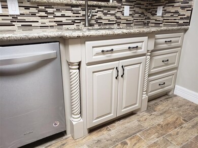 4223 Townes Forest Rd, Friendswood, TX 77546 - photo 5