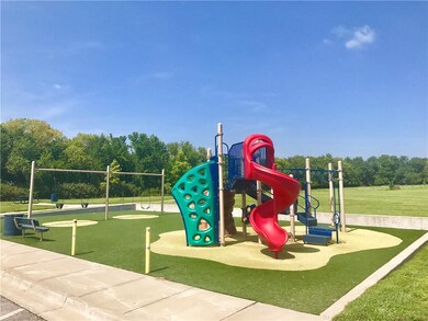 1903 Red Bud Ct, Raymore, MO 64083 - photo 2