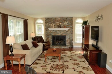 37834 Remington Dr, Purcellville, VA 20132 - photo 3