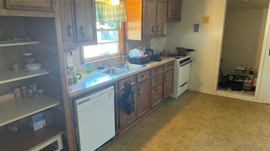 812 W Shepherd St, Denison, TX 75020 - photo 6