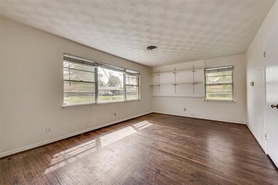 233 Anderson Dr, Hurst, TX 76053 - photo 5