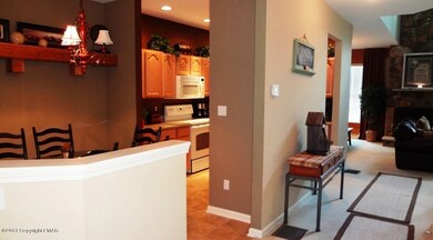 1203 Leatherstocking Ln, Pocono Pines, PA 18350 - photo 3