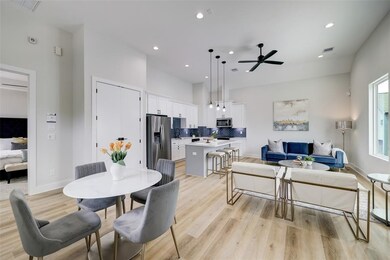 846 Elkhart St unit E, Houston, TX 77091 - photo 3