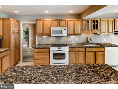 148 Canterbury Rd, Mount Laurel, NJ 08054 - photo 5