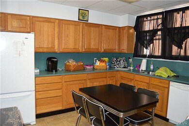 2002 Lehigh St, Easton, PA 18042 - photo 5