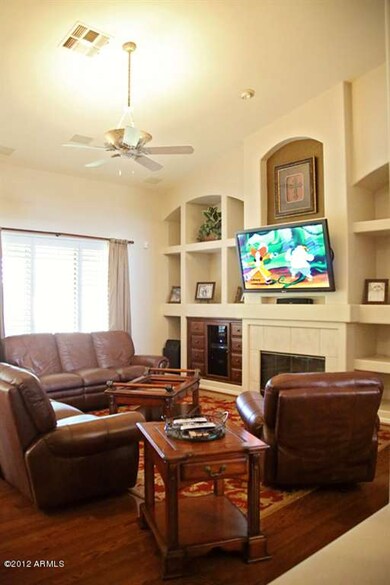 family room (4)