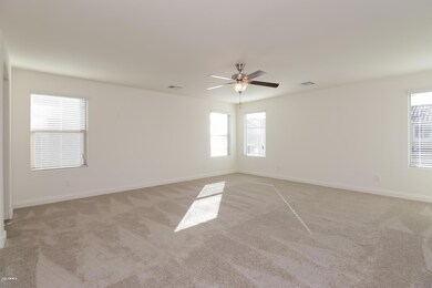 001-photo-living-room-6524529