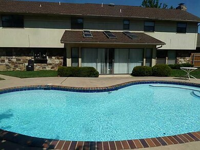 Swimming Pool/Hot Tub/Sauna. How sweet to come hom