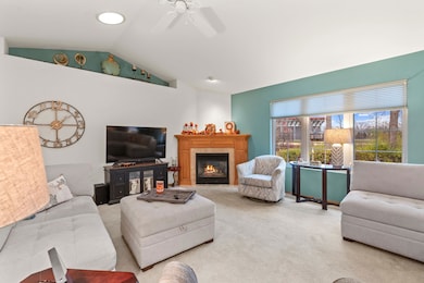 100 Schubert Ln unit 16, Fond Du Lac, WI 54935 - photo 4