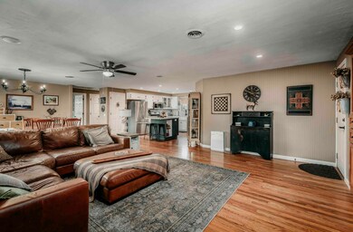 457 NE 12th St, Grants Pass, OR 97526 - photo 6