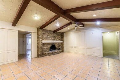 1904 Hollyhill Ln, Denton, TX 76205 - photo 3