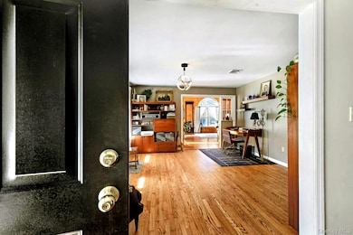 557 Oregon Trail, Pine Bush, NY 12566 - photo 7