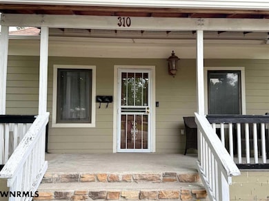 310 E 18th St, Scottsbluff, NE 69361 - photo 2
