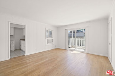 14721 Sylvan St unit 3, Los Angeles, CA 91411 - photo 7