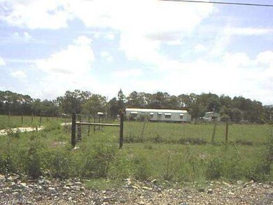 5801 Pangola Rd, Fort Myers, FL 33905 - photo 2