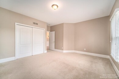 2547 Timber Hill Dr unit 25, Ann Arbor, MI 48103 - photo 4