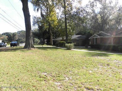 8102 Parkridge Cir S, Jacksonville, FL 32211 - photo 4