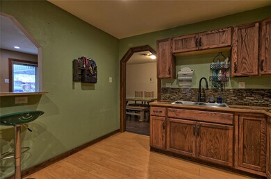 1216 N Douglas Ave, Cleburne, TX 76033 - photo 7