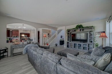 2927 E Quiet Hollow Ln-11