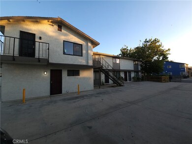 38478 Larkin Ave unit A, Palmdale, CA 93550 - photo 2